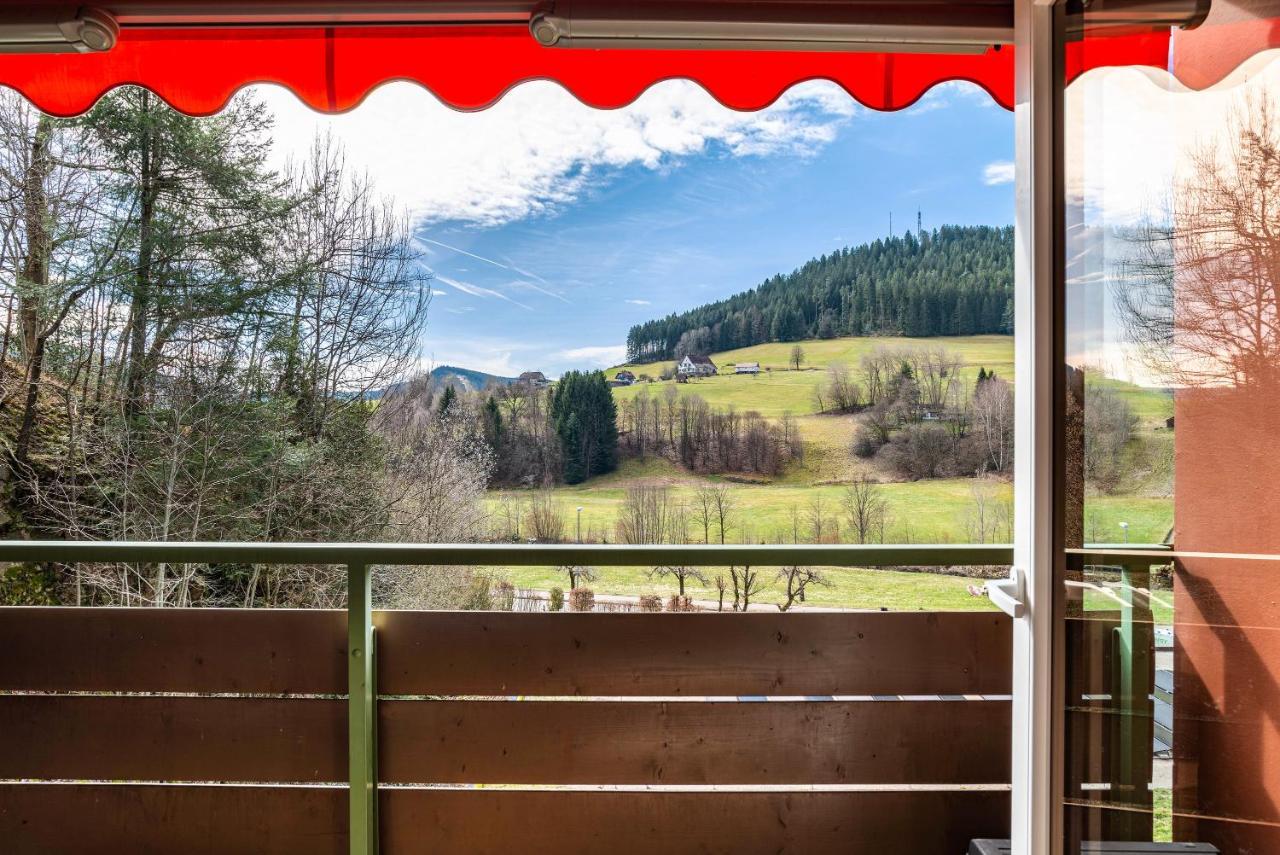バイアースブロンSchwarzwald Woelkchenアパートメント エクステリア 写真